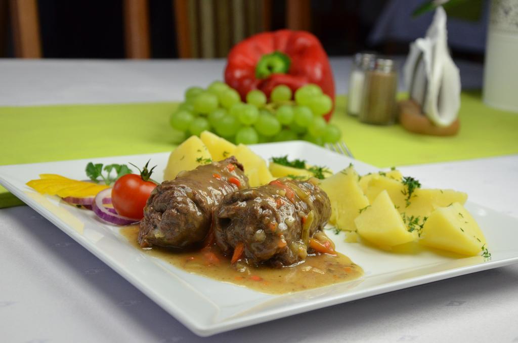 Hotel Milosz Restauracja, Basen Dla Dzieci, Sala Zabaw, Silownia Kartuzy Exteriör bild