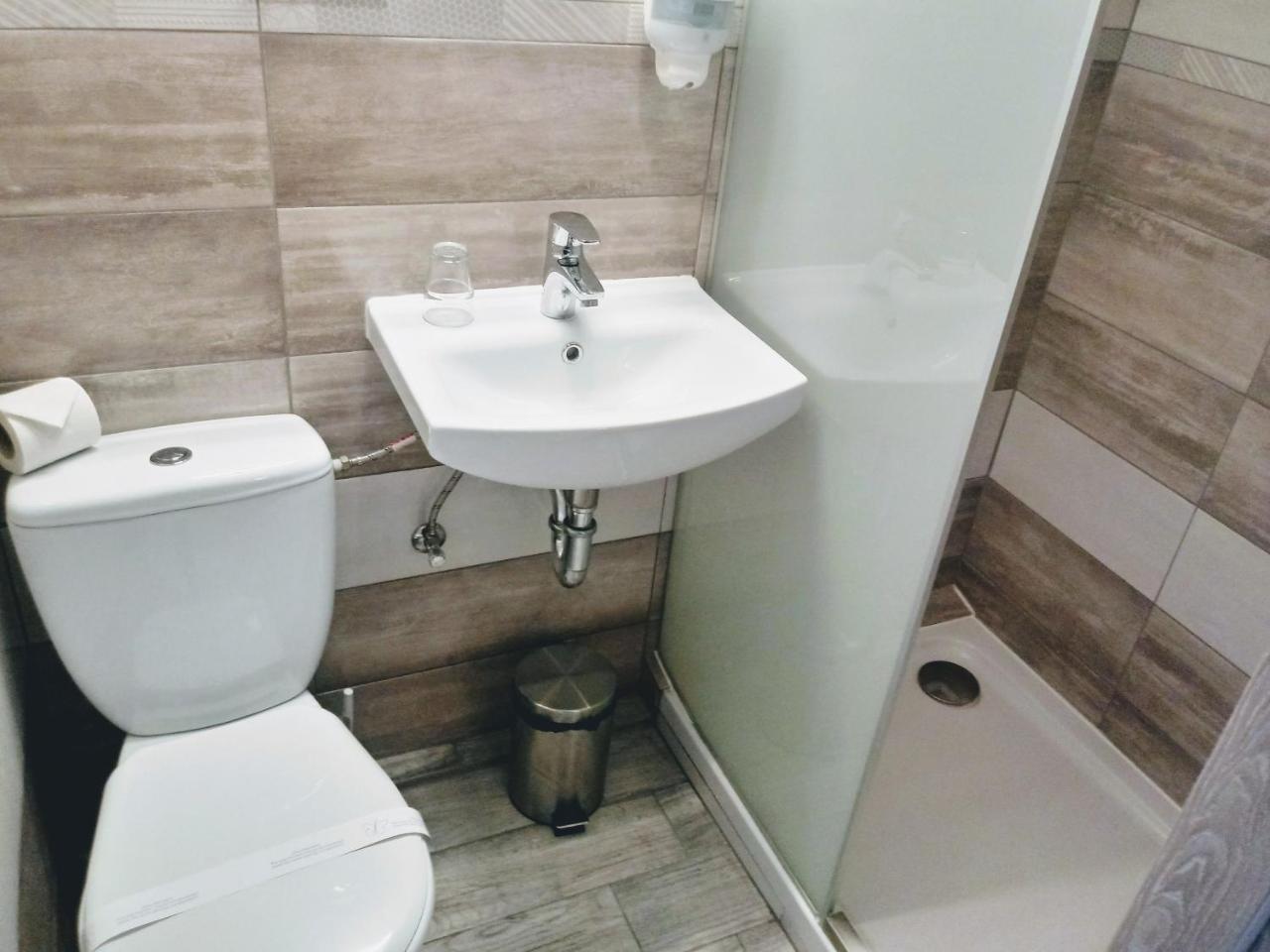 Hotel Milosz Restauracja, Basen Dla Dzieci, Sala Zabaw, Silownia Kartuzy Exteriör bild