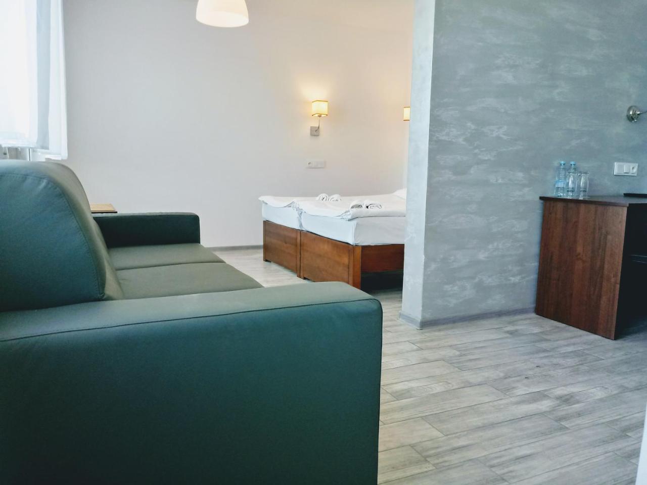 Hotel Milosz Restauracja, Basen Dla Dzieci, Sala Zabaw, Silownia Kartuzy Exteriör bild