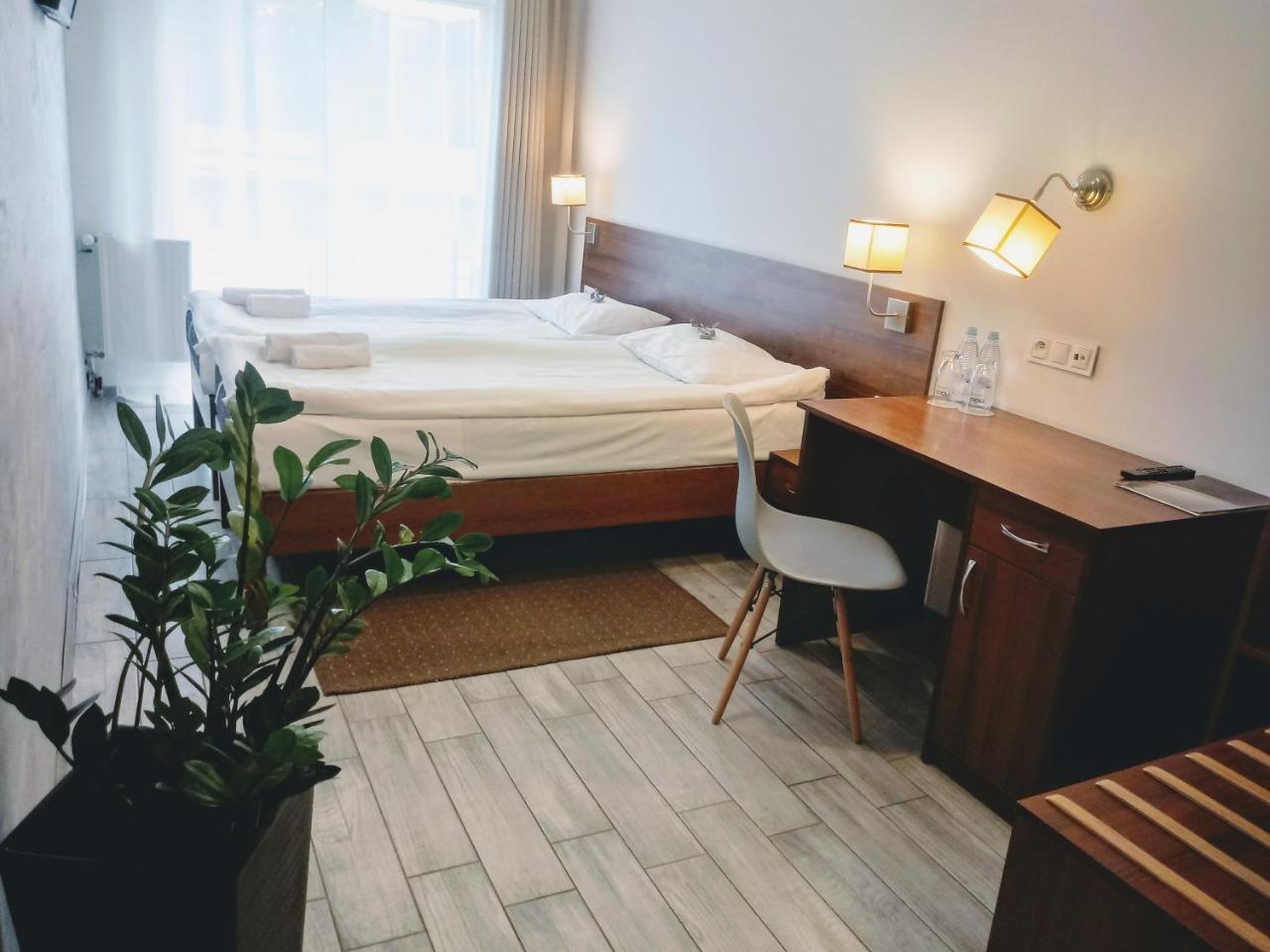 Hotel Milosz Restauracja, Basen Dla Dzieci, Sala Zabaw, Silownia Kartuzy Exteriör bild