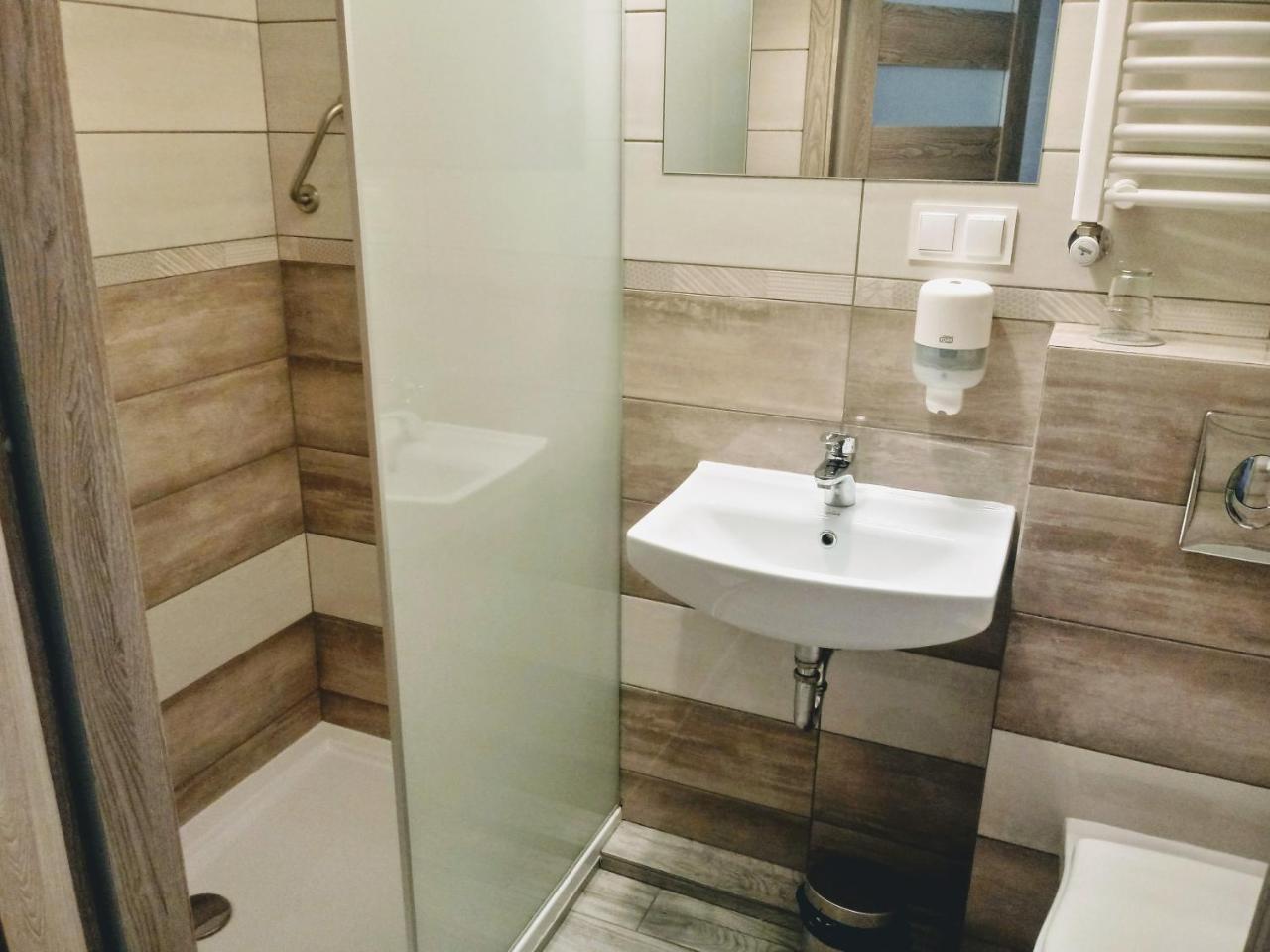 Hotel Milosz Restauracja, Basen Dla Dzieci, Sala Zabaw, Silownia Kartuzy Exteriör bild